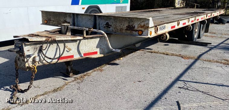 image for item KV9260 1996 Holden Industries HTB2425  tilt deck equipment trailer
