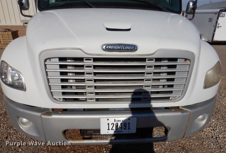 image for item KY9473 2007 Freightliner Business Class M2  box truck