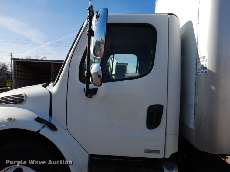 image for item KY9473 2007 Freightliner Business Class M2  box truck