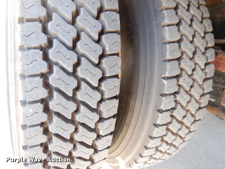 image for item KY9473 2007 Freightliner Business Class M2  box truck