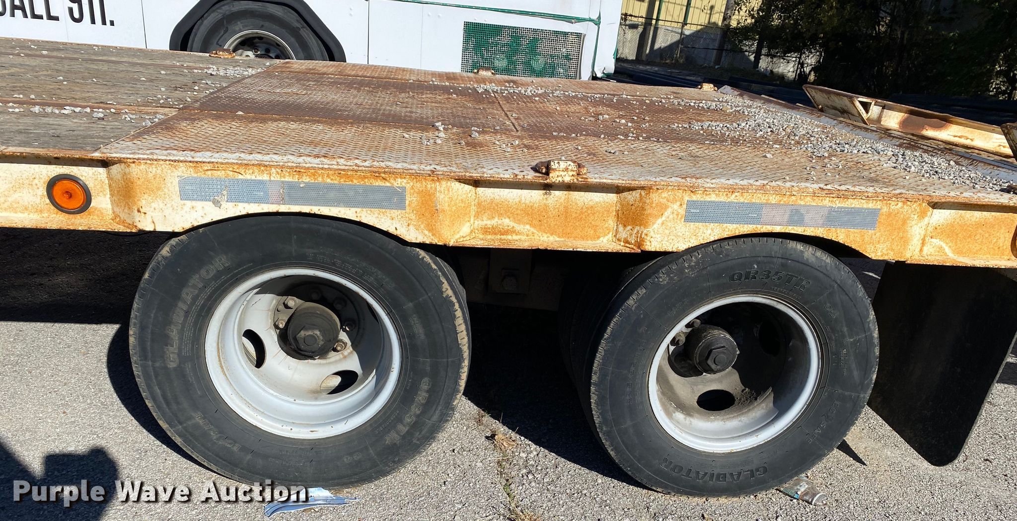 2004 Holden Industries HGD24 equipment trailer in Tulsa, OK Item KV9263 sold Purple Wave