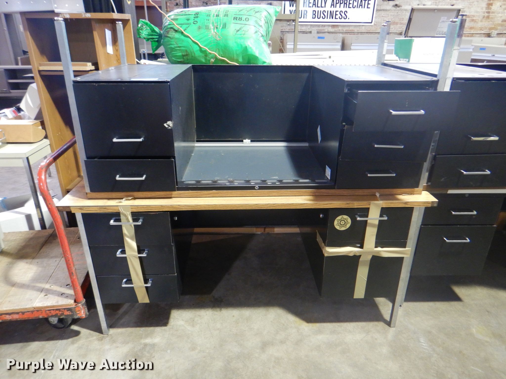 Furniture in Tulsa, OK Item KV9304 sold Purple Wave