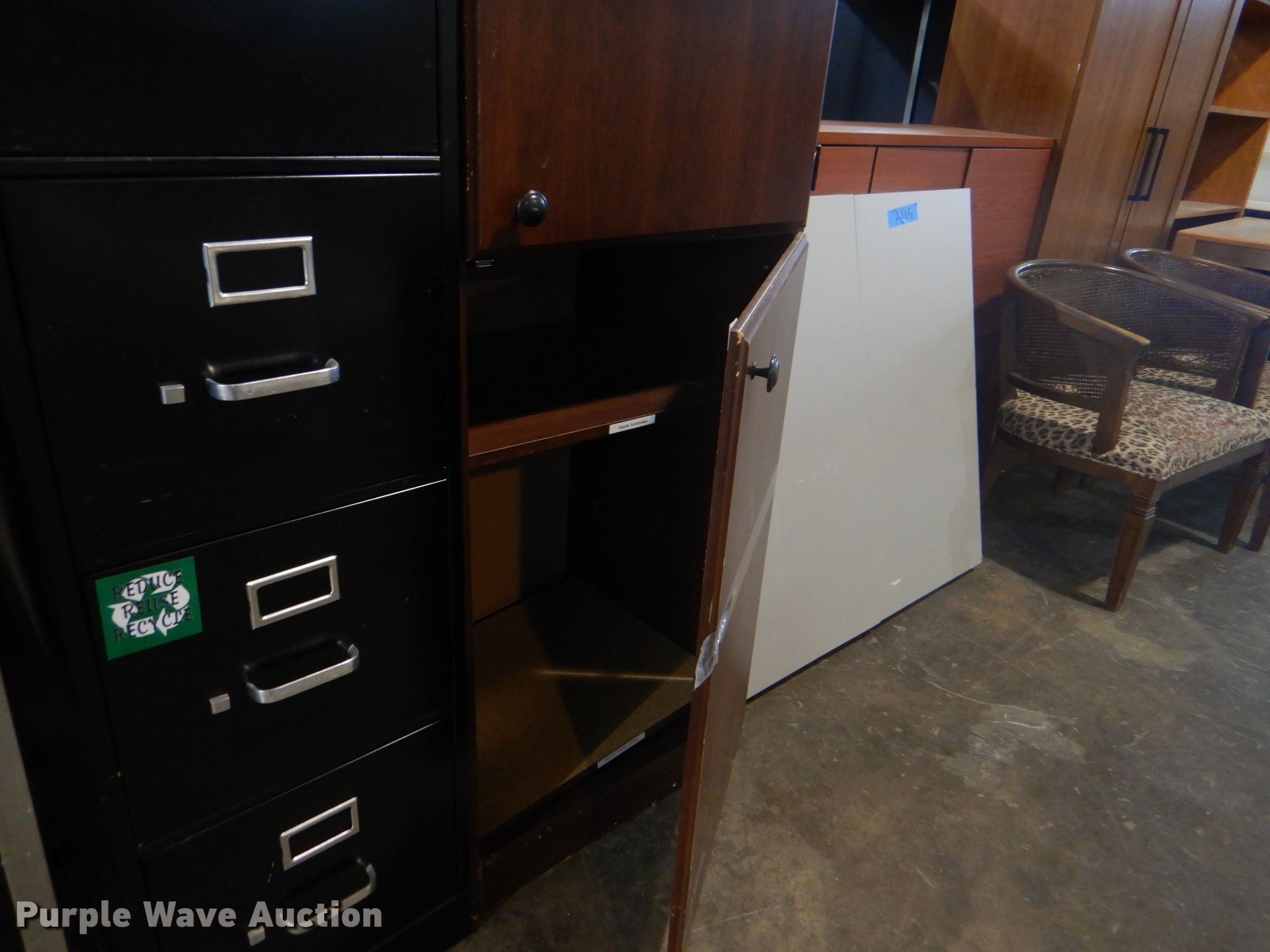 Furniture in Tulsa, OK Item KV9305 sold Purple Wave