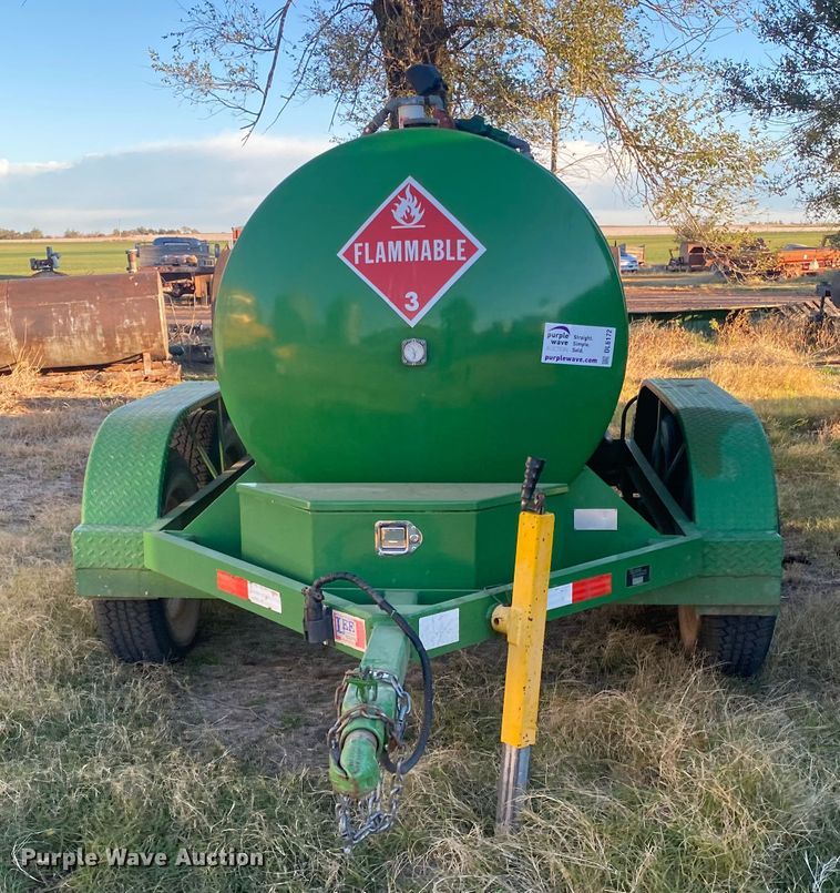 image for item DL6172 LEE LA-07475  fuel trailer