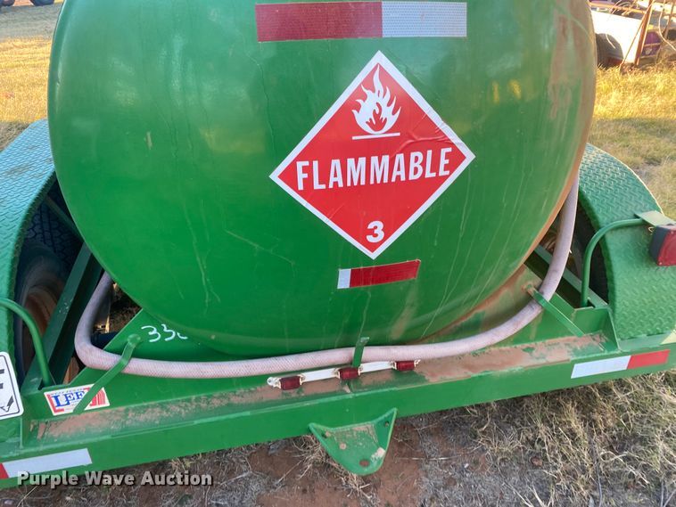 image for item DL6172 LEE LA-07475  fuel trailer