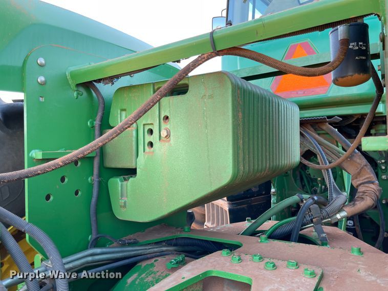 image for item DN0005 2009 John Deere 9530  4WD tractor