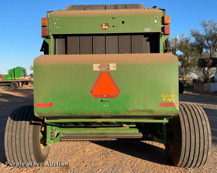 image for item DN0006 John Deere 569  round baler