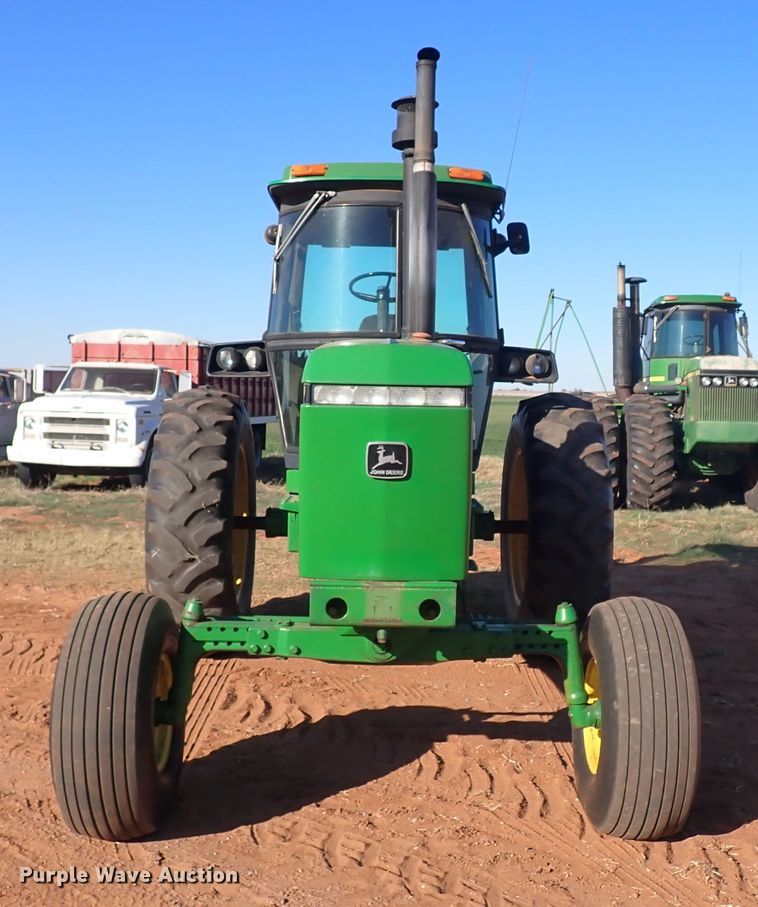 image for item DN0008 1983 John Deere 4250  tractor