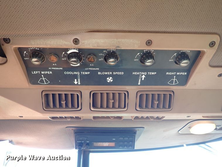 image for item DN0008 1983 John Deere 4250  tractor