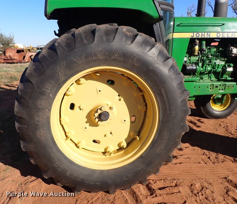 image for item DN0008 1983 John Deere 4250  tractor