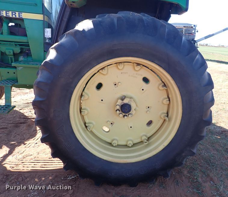 image for item DN0008 1983 John Deere 4250  tractor