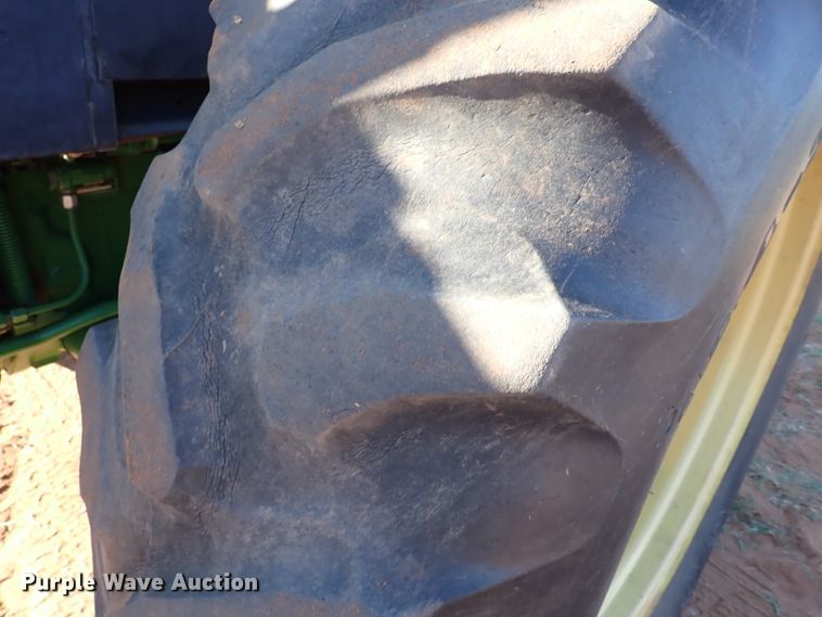 image for item DN0008 1983 John Deere 4250  tractor