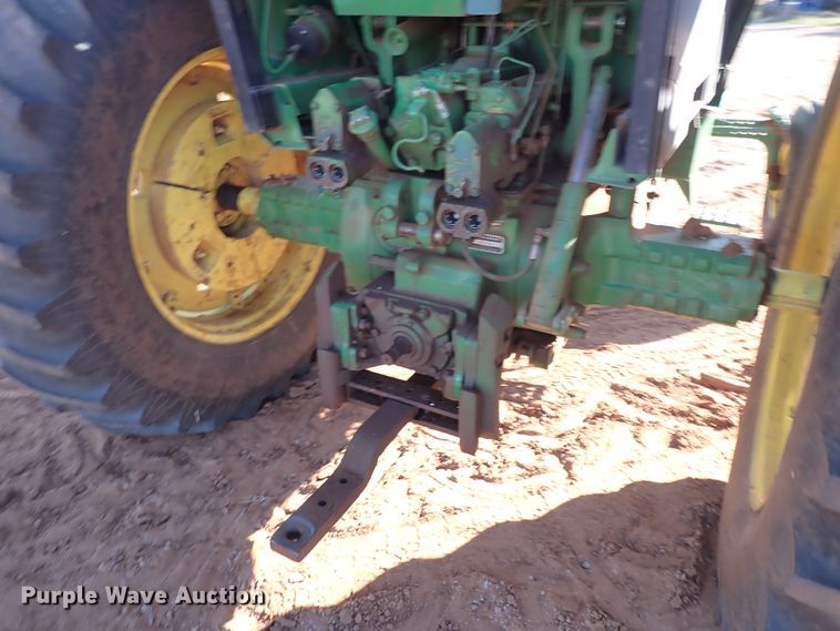 image for item DN0009 1981 John Deere 4440  tractor
