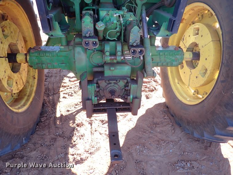 image for item DN0009 1981 John Deere 4440  tractor