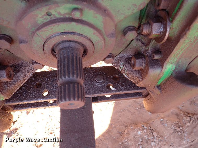 image for item DN0009 1981 John Deere 4440  tractor