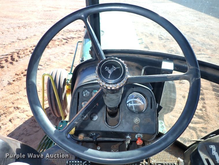 image for item DN0009 1981 John Deere 4440  tractor
