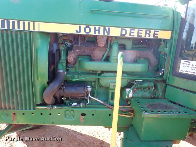 image for item DN0009 1981 John Deere 4440  tractor