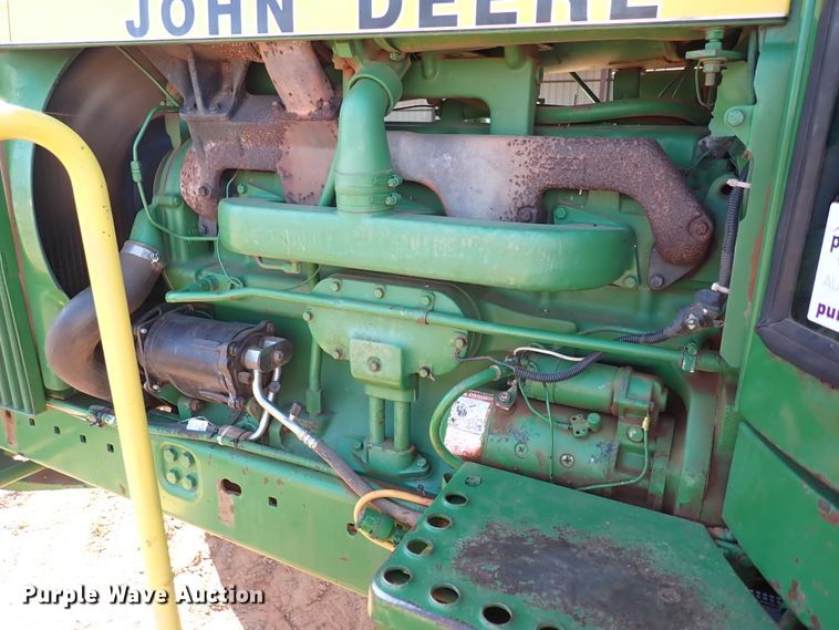 image for item DN0009 1981 John Deere 4440  tractor