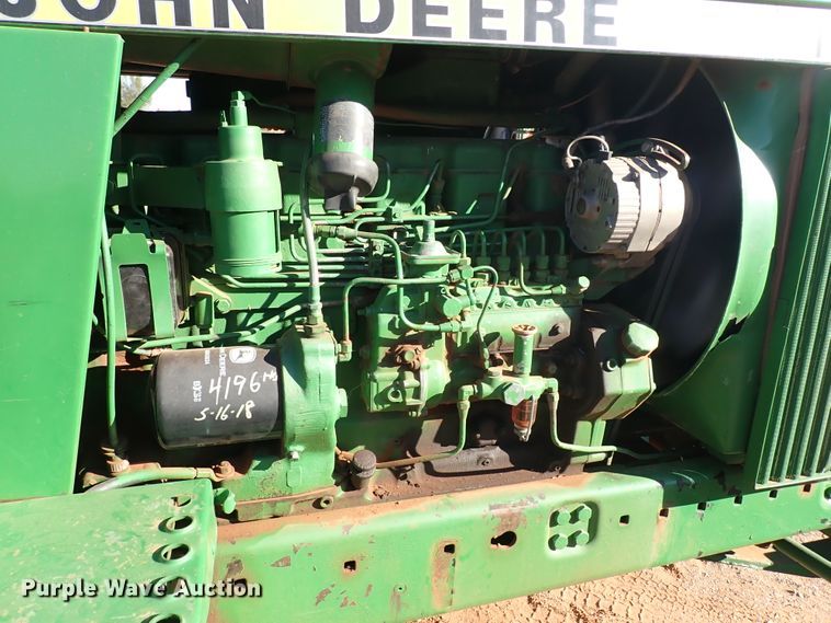 image for item DN0009 1981 John Deere 4440  tractor