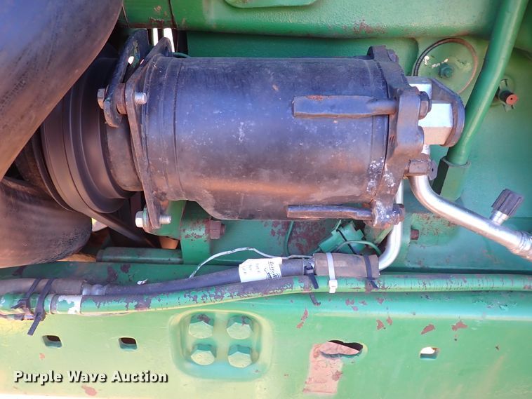 image for item DN0009 1981 John Deere 4440  tractor