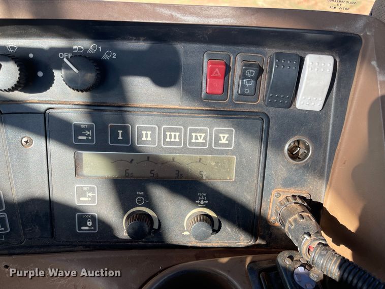 image for item DN0010 1997 John Deere 9400  4WD tractor