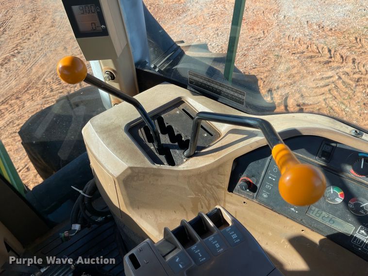 image for item DN0010 1997 John Deere 9400  4WD tractor