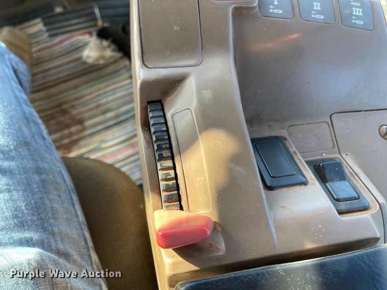 image for item DN0010 1997 John Deere 9400  4WD tractor