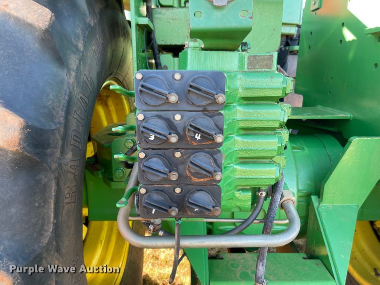 image for item DN0010 1997 John Deere 9400  4WD tractor