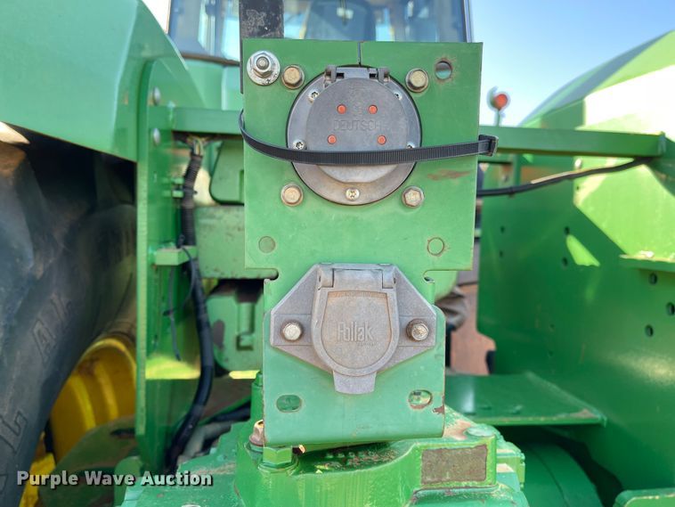 image for item DN0010 1997 John Deere 9400  4WD tractor