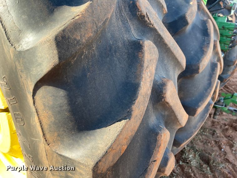 image for item DN0010 1997 John Deere 9400  4WD tractor