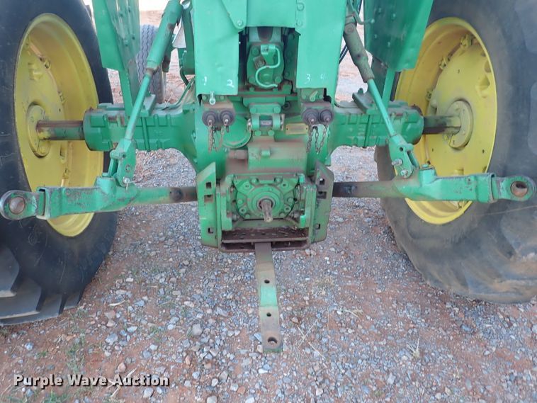 image for item DN0012 1969 John Deere 4020  tractor