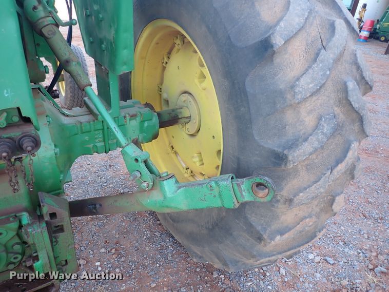 image for item DN0012 1969 John Deere 4020  tractor