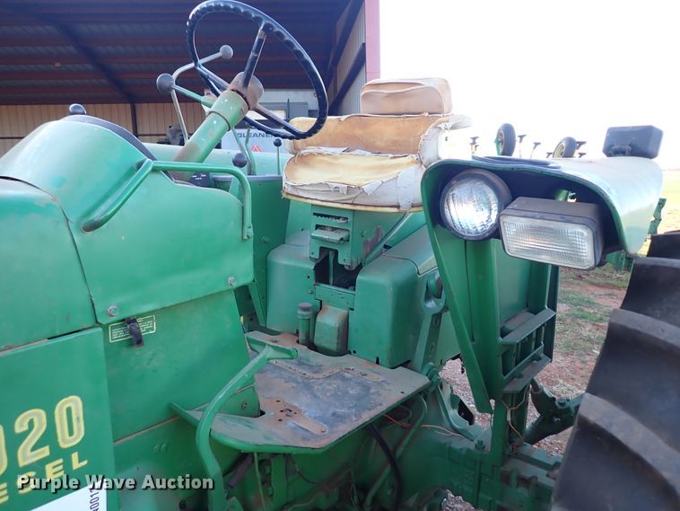image for item DN0012 1969 John Deere 4020  tractor