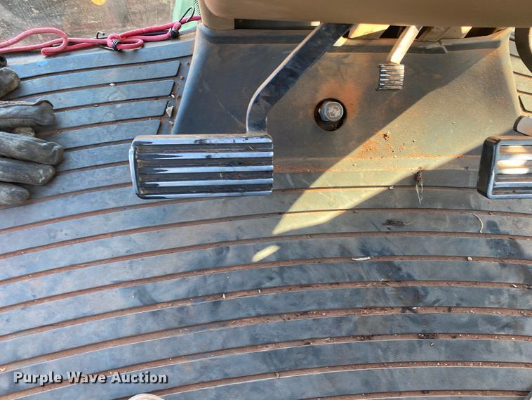 image for item DN0013 2007 John Deere 7830  MFWD tractor