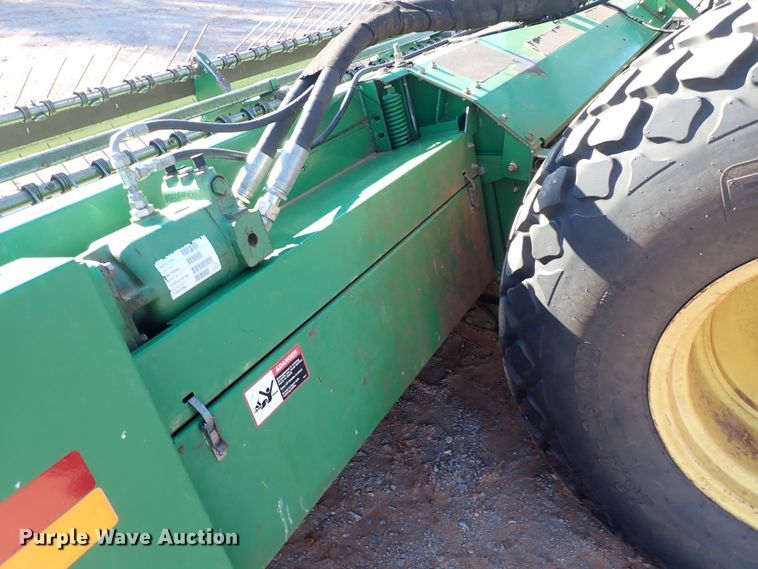 image for item DN0015 2006 John Deere 4895  windrower