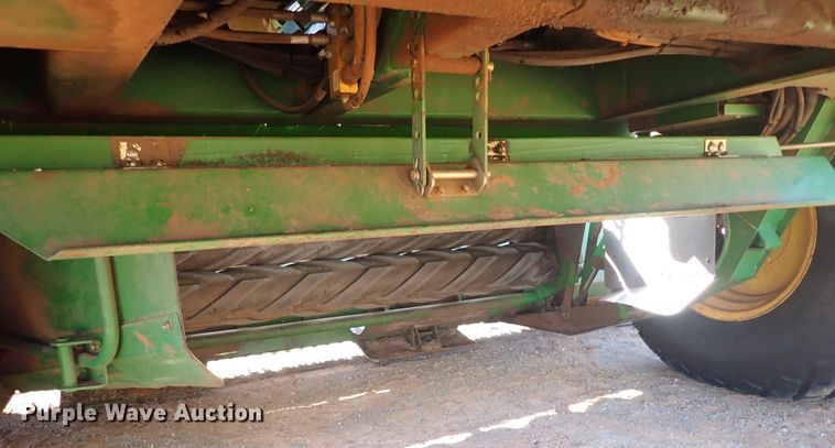 image for item DN0015 2006 John Deere 4895  windrower