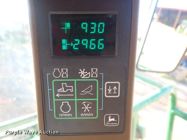 image for item DN0015 2006 John Deere 4895  windrower