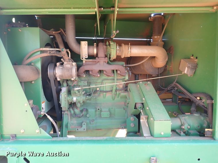 image for item DN0015 2006 John Deere 4895  windrower