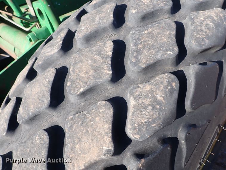 image for item DN0015 2006 John Deere 4895  windrower