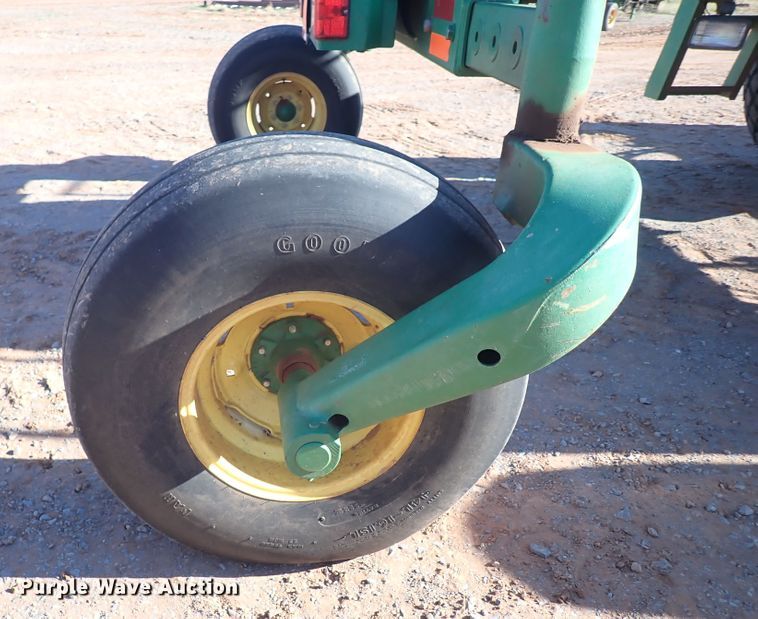 image for item DN0015 2006 John Deere 4895  windrower