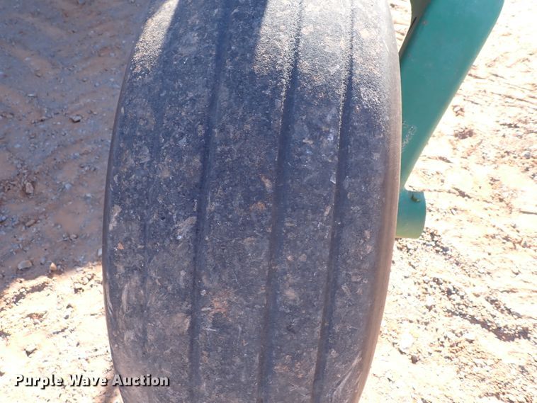 image for item DN0015 2006 John Deere 4895  windrower