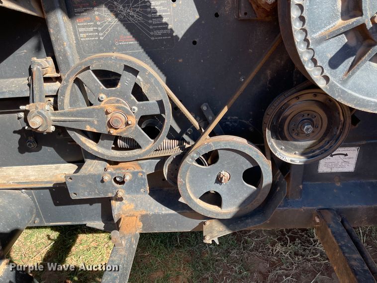 image for item DN0016 1985 Gleaner N7  combine