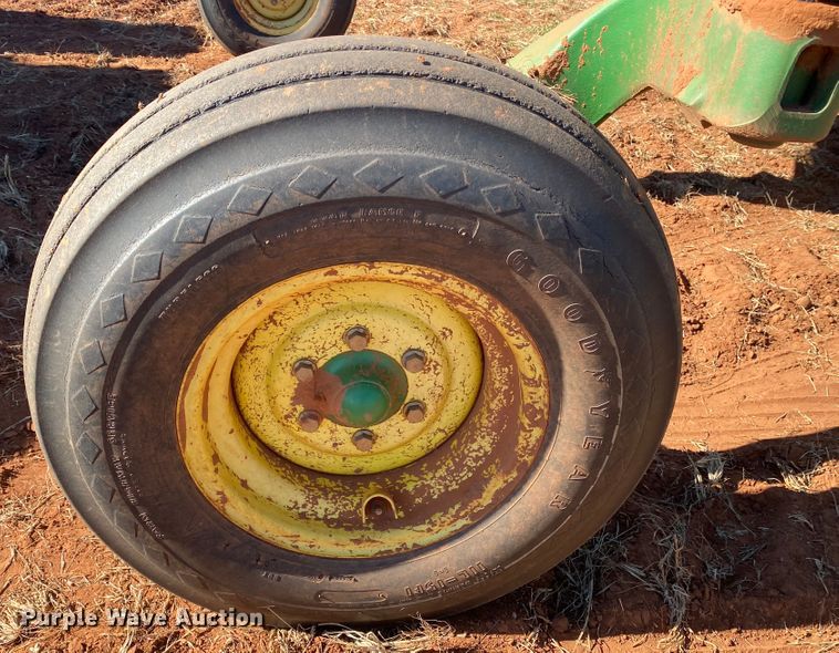 image for item DN0017 John Deere 2410  field cultivator