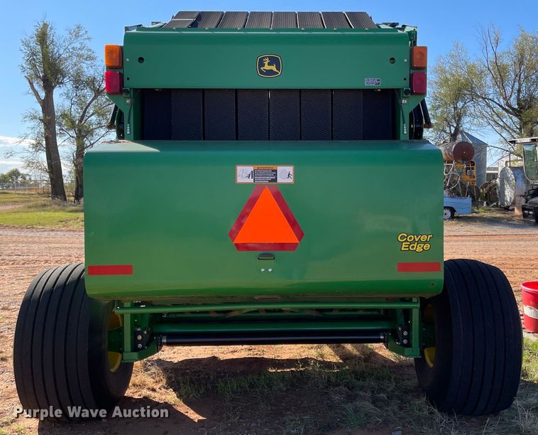 image for item DN0018 2010 John Deere 568  round baler