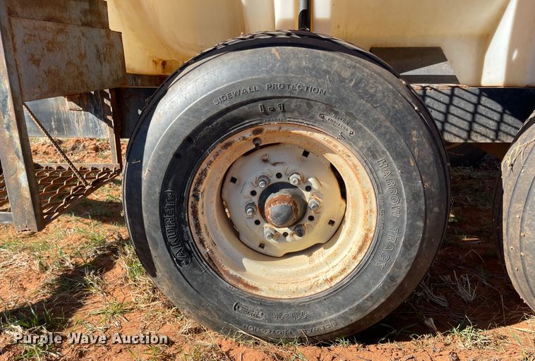 image for item DN0020 Nurse tank trailer