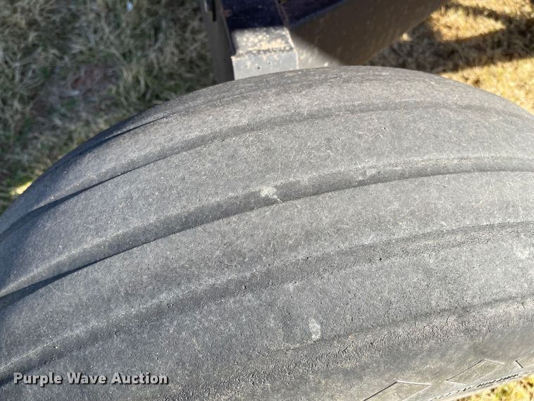 image for item DN0021 Ficklin 435  gravity wagon