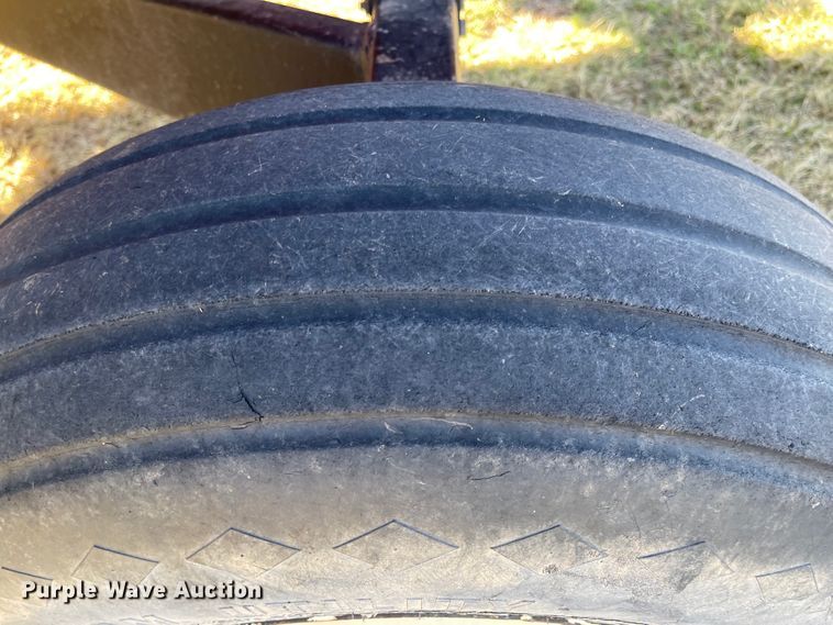 image for item DN0021 Ficklin 435  gravity wagon