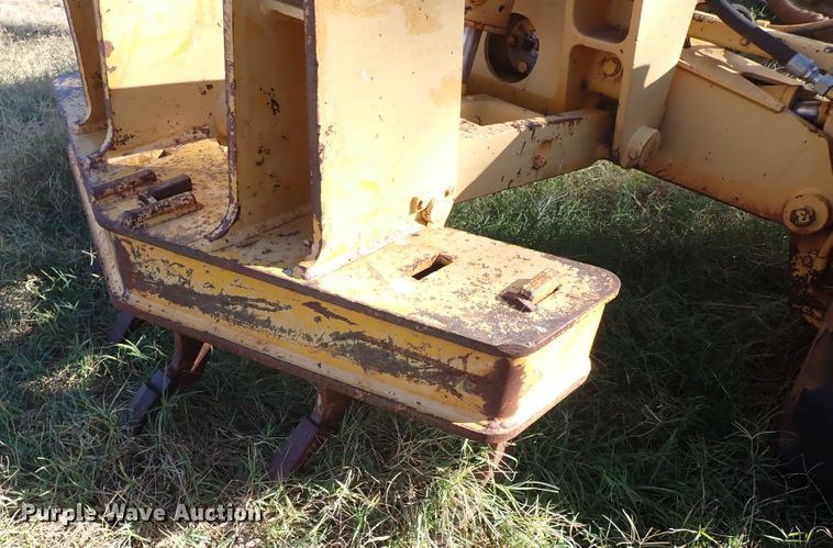 image for item DN0022 1992 John Deere 772B  motor grader