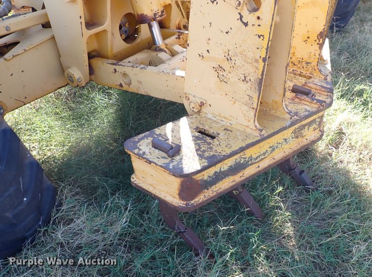 image for item DN0022 1992 John Deere 772B  motor grader