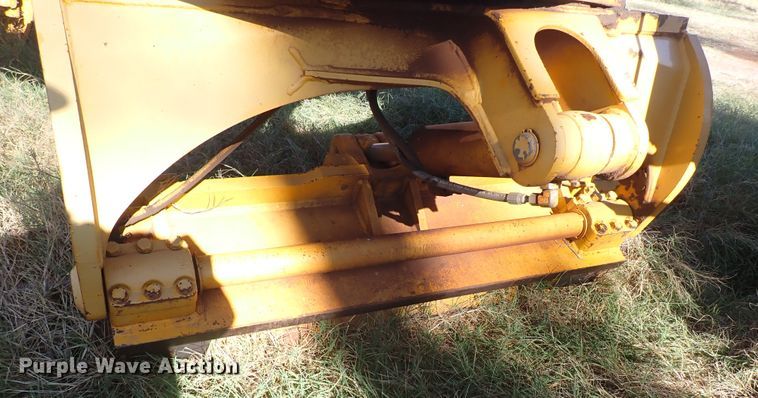 image for item DN0022 1992 John Deere 772B  motor grader